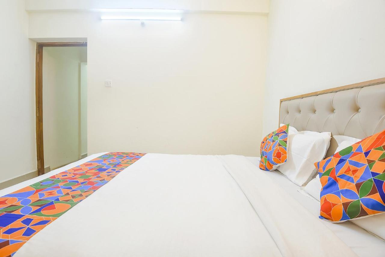 Hotel Fabexpress De Classio With Pool - Nr Candolim Beach Exterior foto