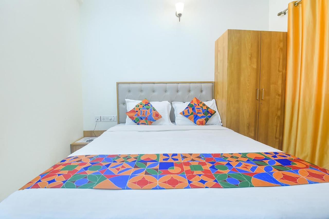 Hotel Fabexpress De Classio With Pool - Nr Candolim Beach Exterior foto