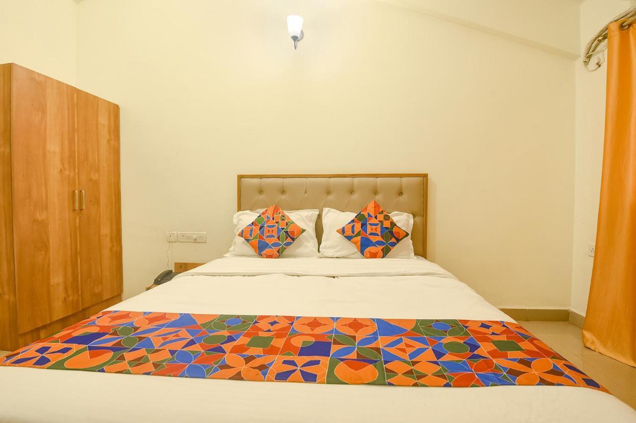 Hotel Fabexpress De Classio With Pool - Nr Candolim Beach Exterior foto