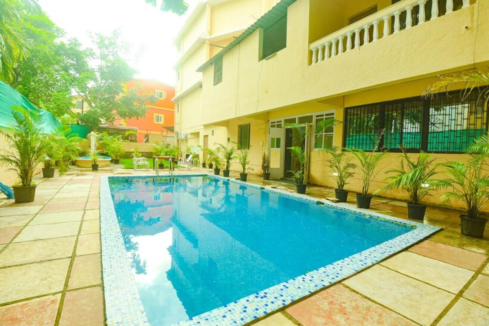 Hotel Fabexpress De Classio With Pool - Nr Candolim Beach Exterior foto
